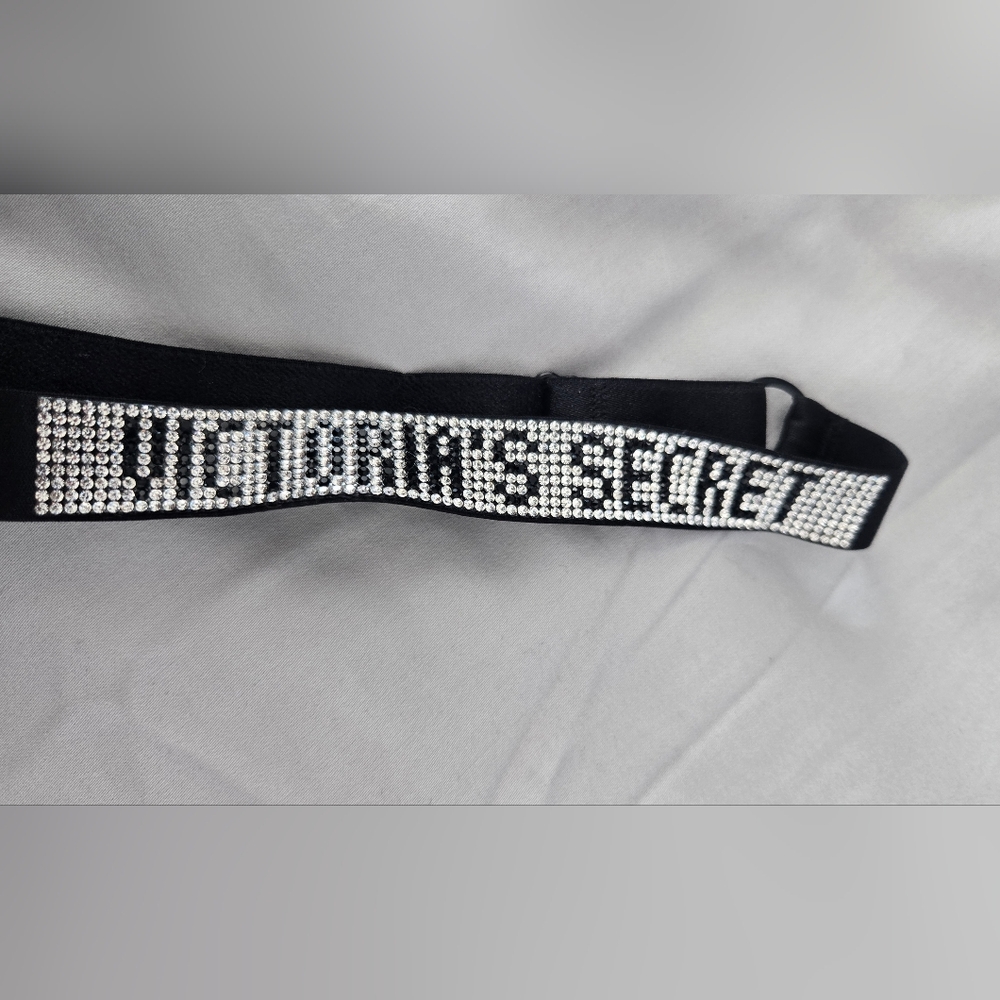 NWOT Victoria's Secret Sexy Shine Strap Push-Up Bra - Picture 3 of 5
